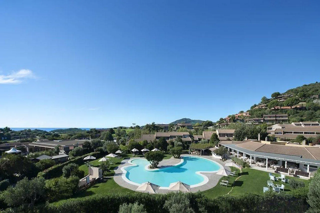 Conrad Chia Laguna Sardinia 5*,