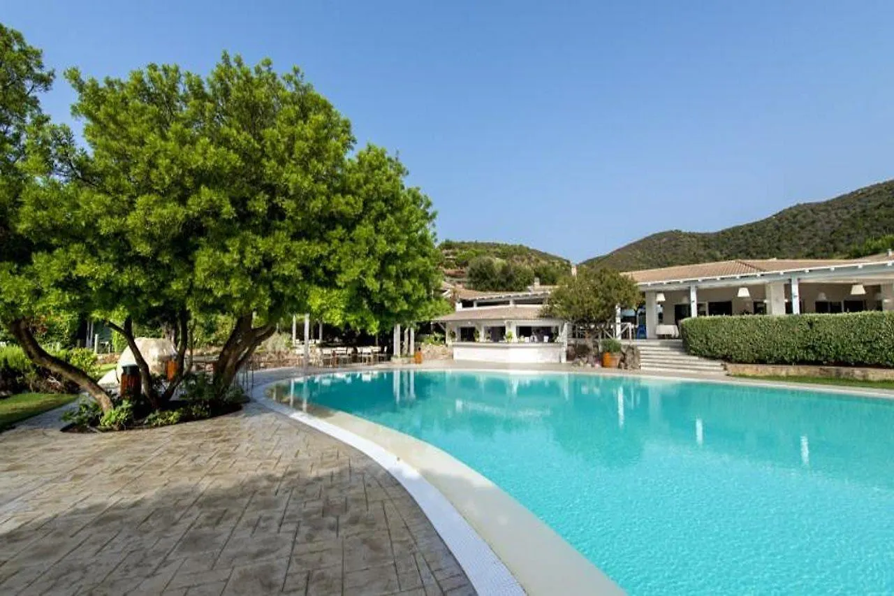 Conrad Chia Laguna Sardinia 5*,